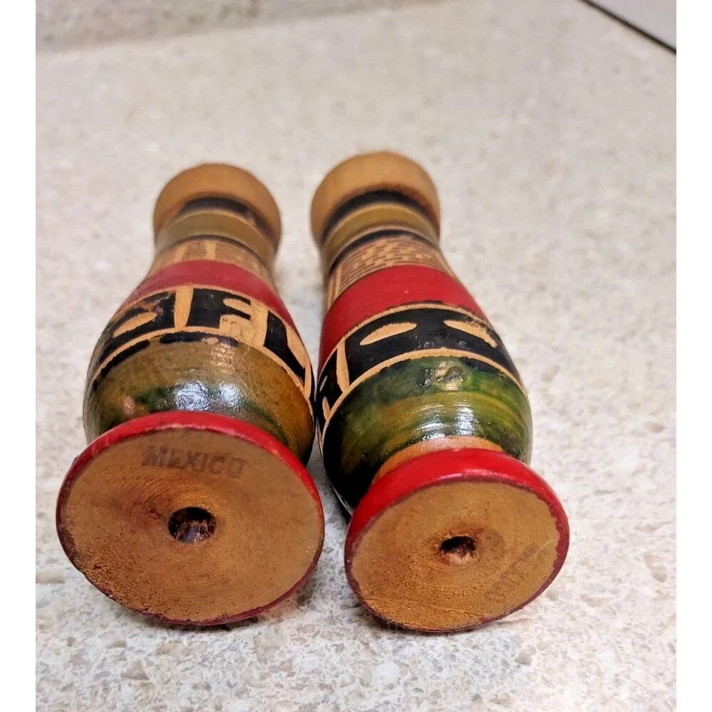 Florida Wood Vintage Salt and Pepper Shakers Hand Painted MCM Souvenir Mexico 3
